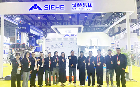 SIEHE Group's last exhibition in 2024 came to a perfect end